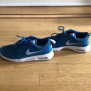Nike - Air Max Thea